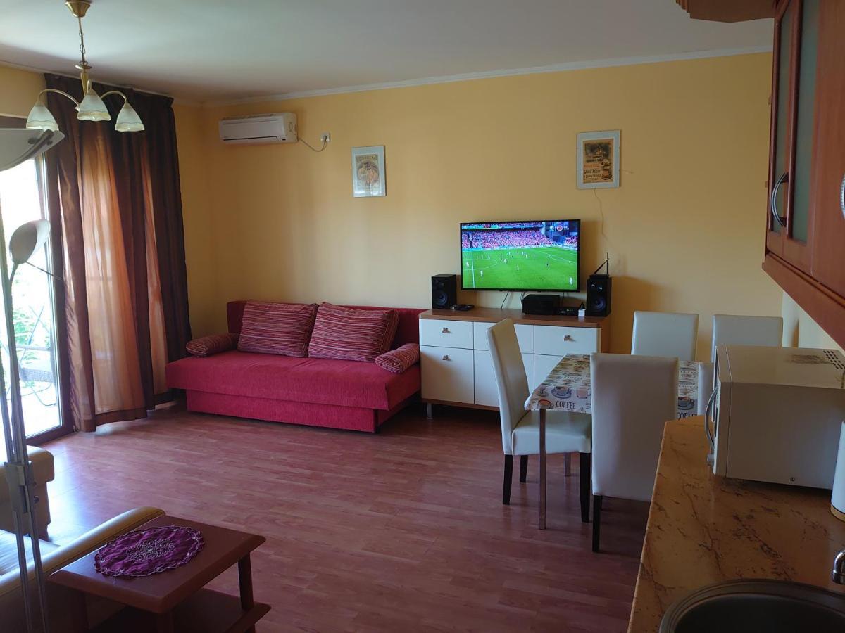 Coke Wellness Apartman Сиофок Екстериор снимка